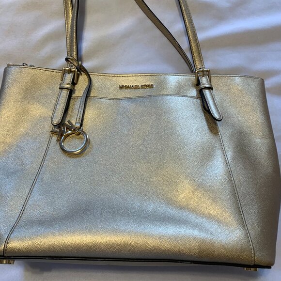 Michael Kors Large Gold Shoulder bag - Picture 7 of 15